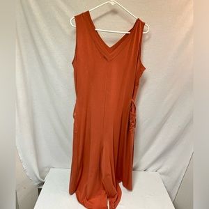 NWOT Any Body size large jumper w/pockets and waist tie in cinnamon color